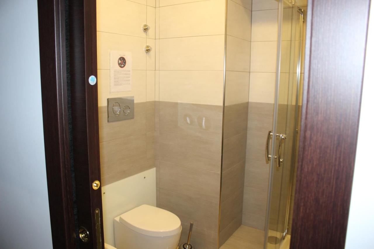 Apartamento La Piazza - Garibaldi 2.6 Nápoles Exterior foto