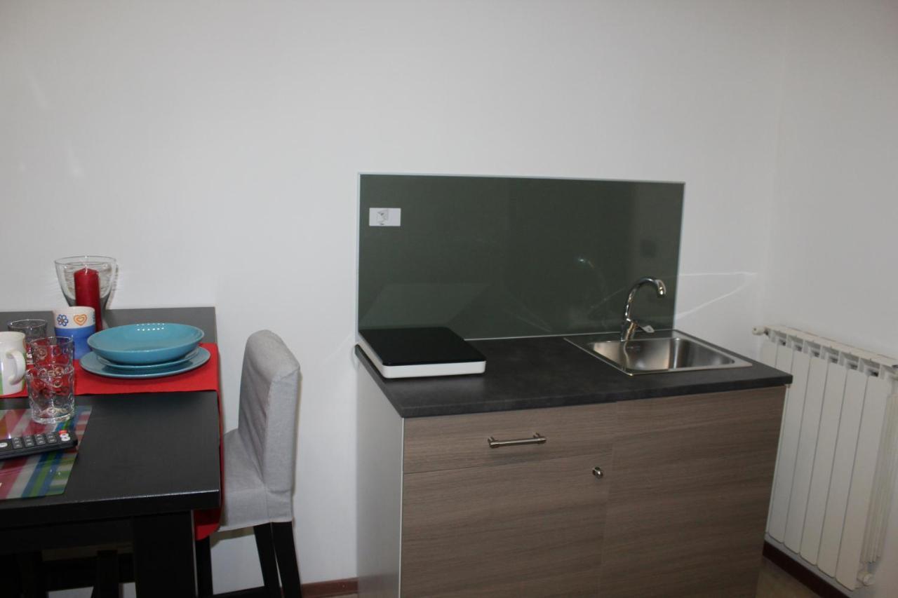 Apartamento La Piazza - Garibaldi 2.6 Nápoles Exterior foto