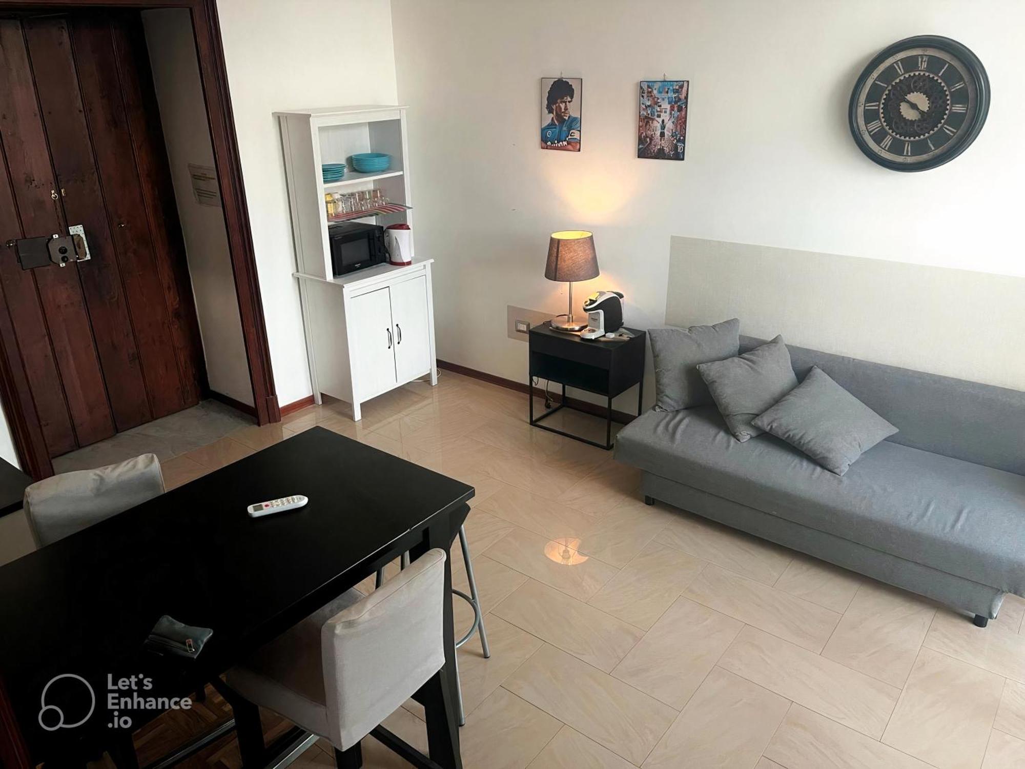 Apartamento La Piazza - Garibaldi 2.6 Nápoles Exterior foto